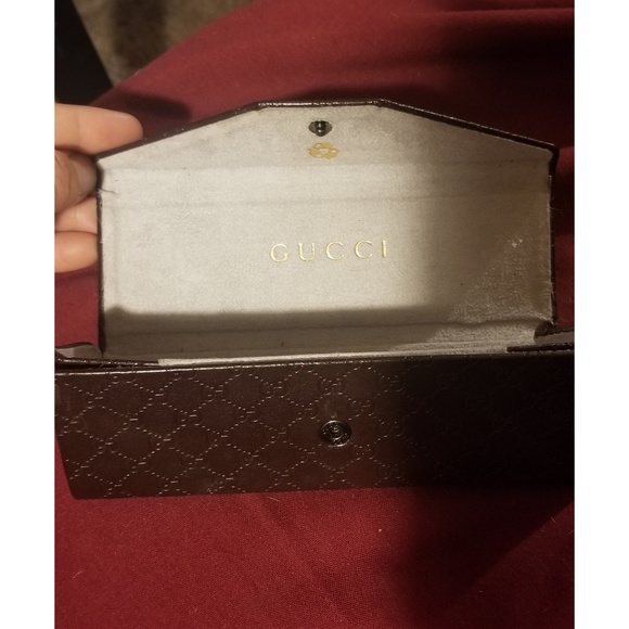 Collapsible Gucci Eyeglass Case - Picture 3 of 7